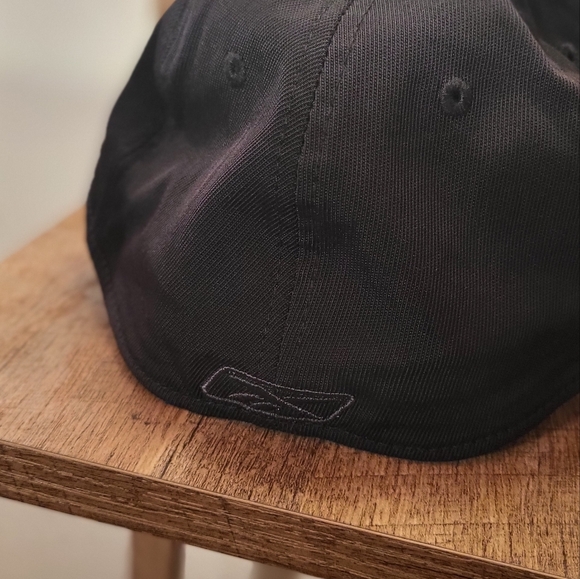 Vintage NWOT Reebok Hat Cap OS Rbk Logo Black Embroidered - Picture 5 of 10